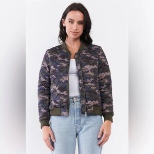Natural Collection | Olive Camo Print Quilted Puff Sleeve Front Zip Jacket